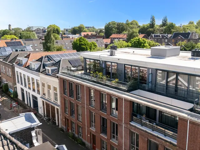 Kromhout 230, Dordrecht
