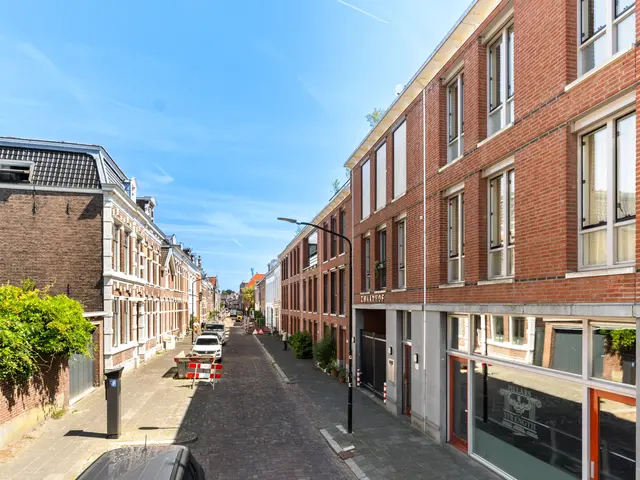 Kromhout 230, Dordrecht