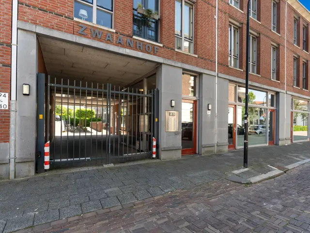 Kromhout 230, Dordrecht