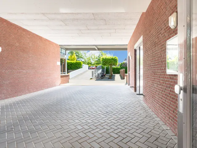 Kromhout 230, Dordrecht