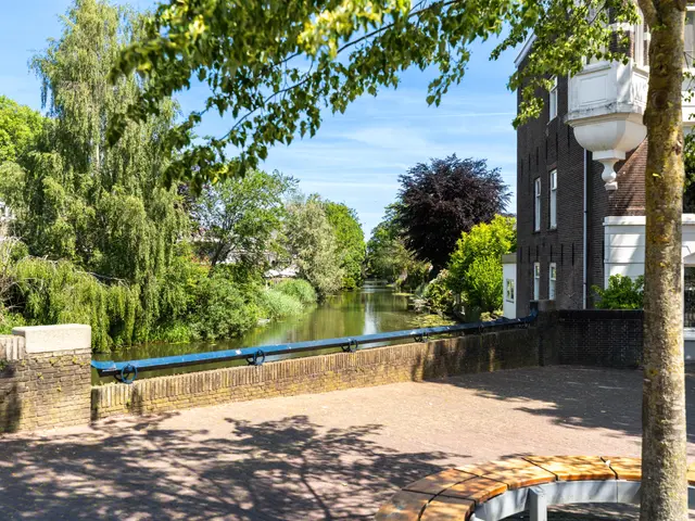 Kromhout 230, Dordrecht