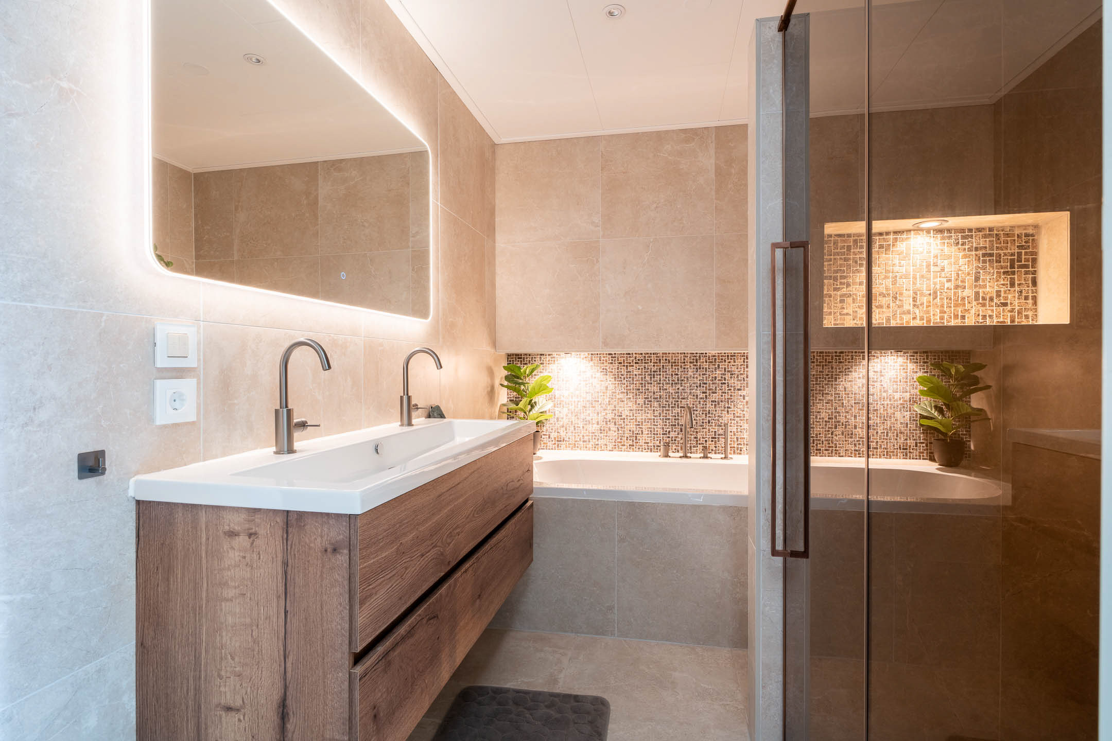 Hoekwoning te koop: Moeraszegge 11, Breda