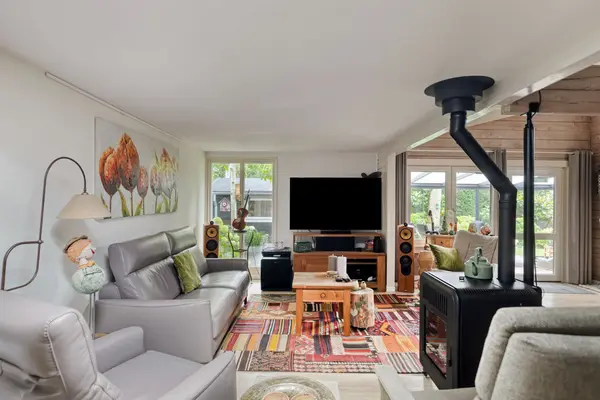 De Stille Wille 264, OOST WEST EN MIDDELBEERS