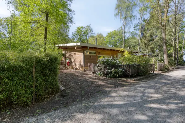 De Stille Wille 115, OOST WEST EN MIDDELBEERS