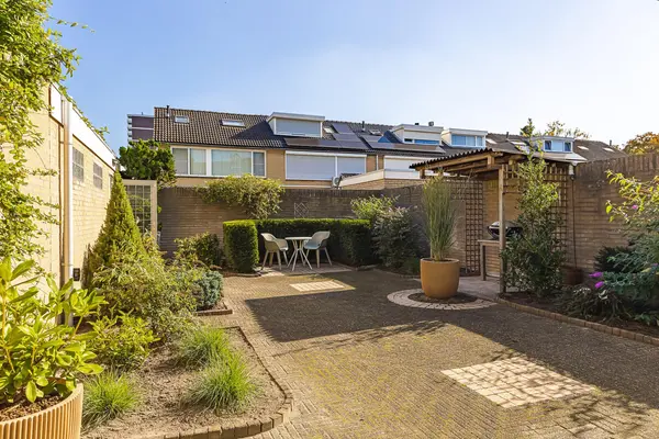 Bachlaan 12, TILBURG