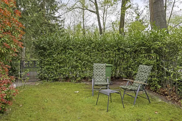 De Stille Wille 26, OOST WEST EN MIDDELBEERS