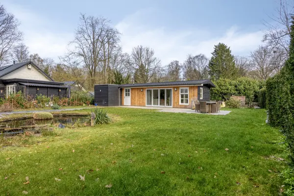 De Stille Wille 202, OOST WEST EN MIDDELBEERS