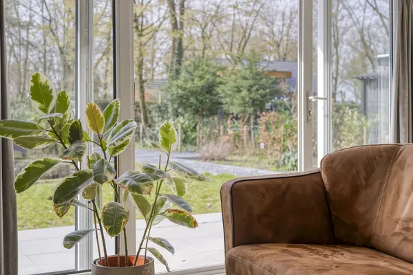 De Stille Wille 202, OOST WEST EN MIDDELBEERS
