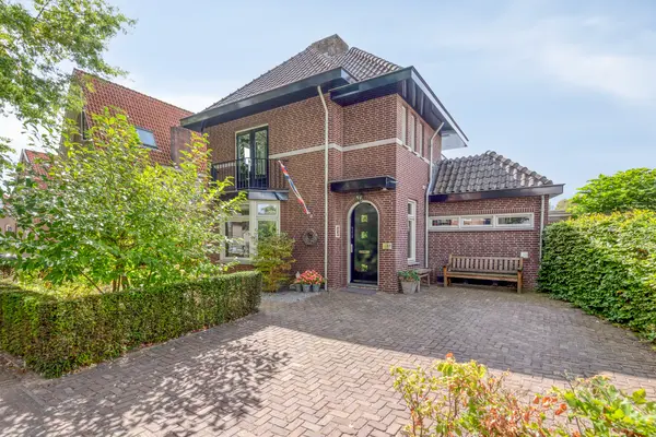 Dorpsstraat 17