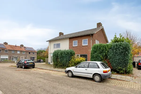 van Nispenstraat 98, GROESBEEK