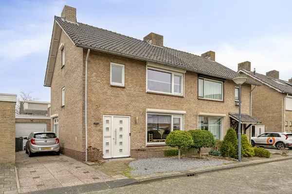 Seringenhof 28