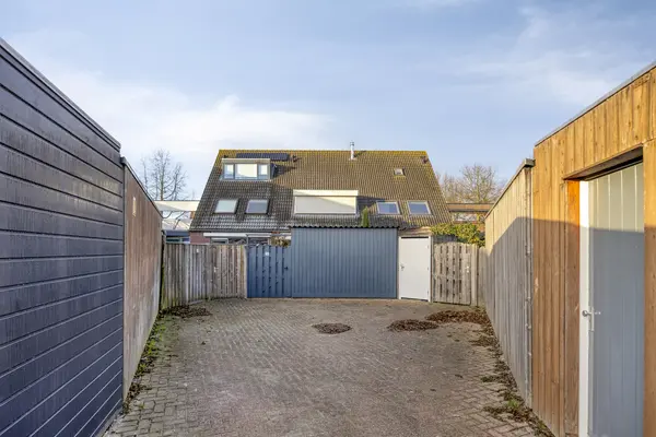 Riethovenerf 13, TILBURG
