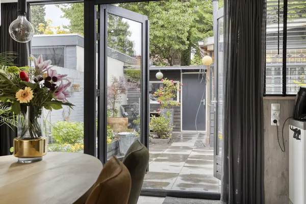 Kamperfoeliestraat 30, WAALWIJK