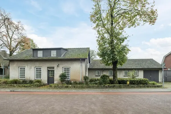 Oostrikkerstraat 1