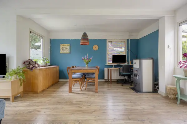 De Stille Wille 209, OOST WEST EN MIDDELBEERS