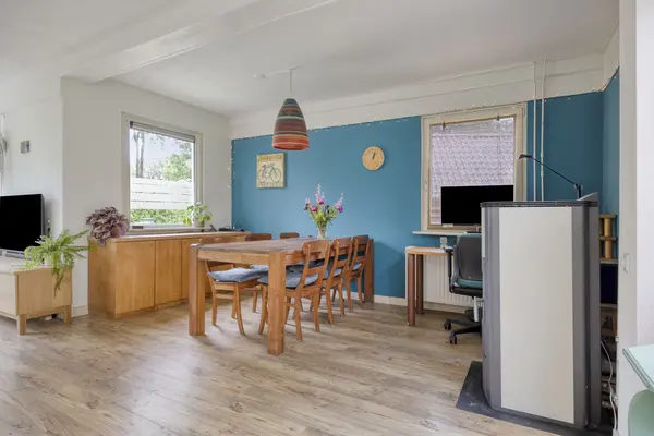 De Stille Wille 209, OOST WEST EN MIDDELBEERS