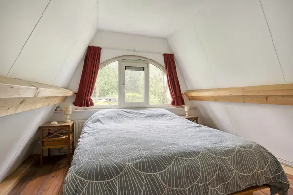 De Stille Wille 209, OOST WEST EN MIDDELBEERS