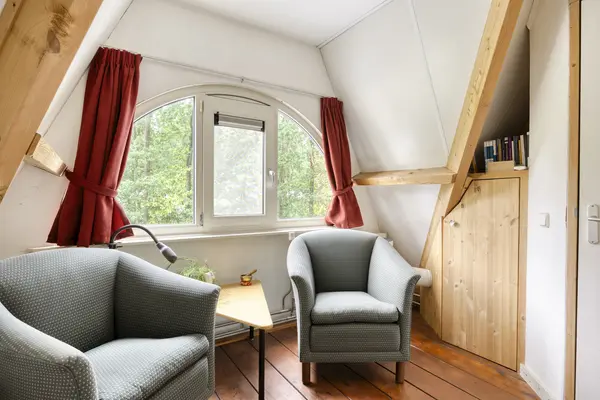 De Stille Wille 209, OOST WEST EN MIDDELBEERS
