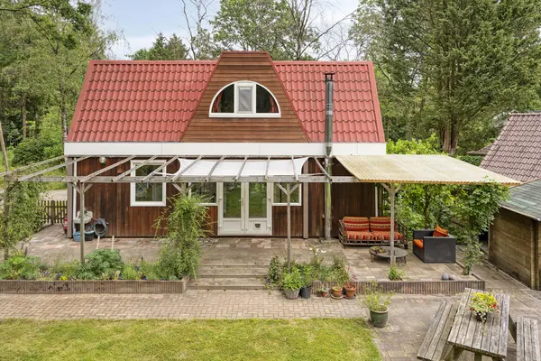 De Stille Wille 209, OOST WEST EN MIDDELBEERS