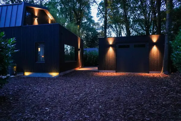 De Stille Wille 29, OOST WEST EN MIDDELBEERS