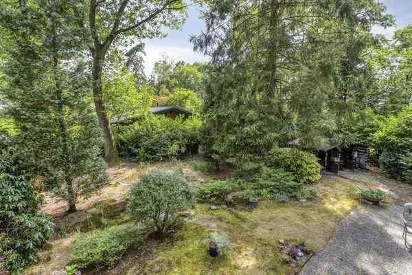 De Stille Wille 132, OOST WEST EN MIDDELBEERS
