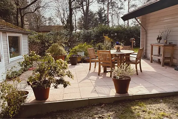 De Stille Wille 55, OOST WEST EN MIDDELBEERS