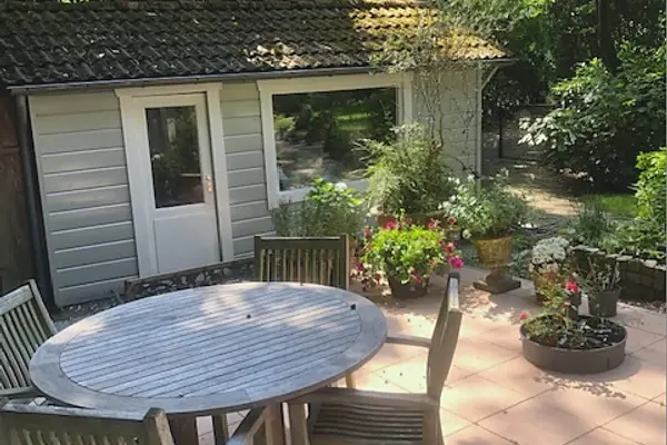 De Stille Wille 55, OOST WEST EN MIDDELBEERS