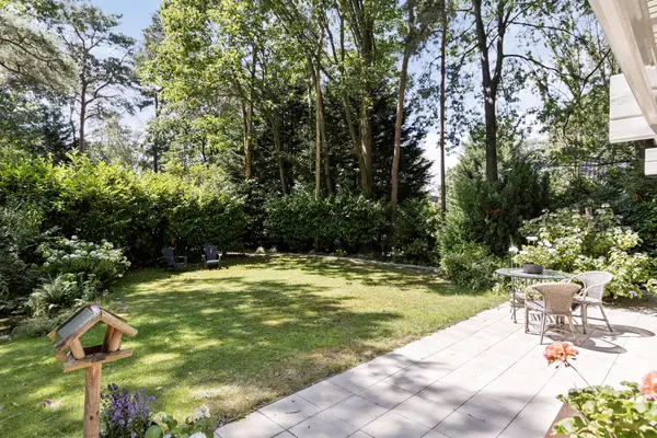 De Stille Wille 55, OOST WEST EN MIDDELBEERS