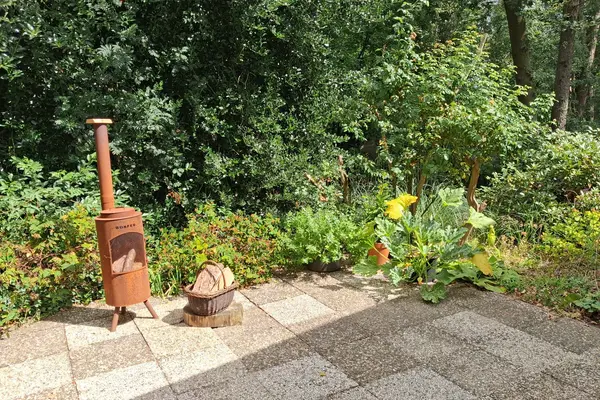 De Stille Wille 167, OOST WEST EN MIDDELBEERS