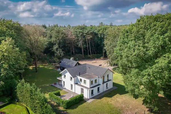 Onder de Bos 103, HULSHORST