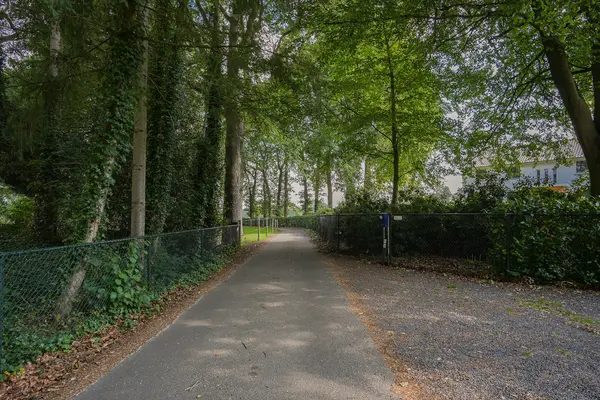 Onder de Bos 103, HULSHORST