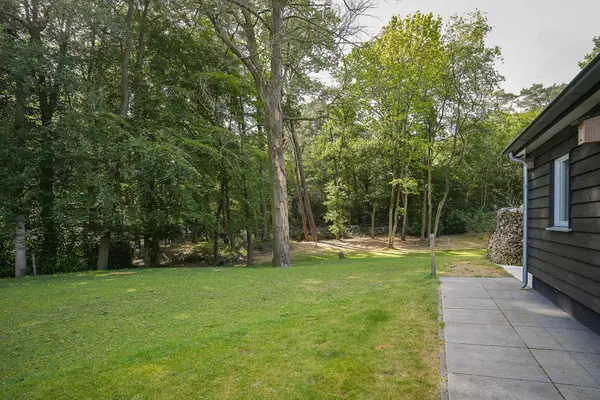 Onder de Bos 103, HULSHORST