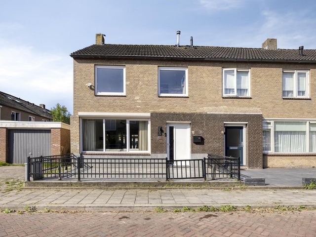 Foto van Aert van Nesstraat 2
