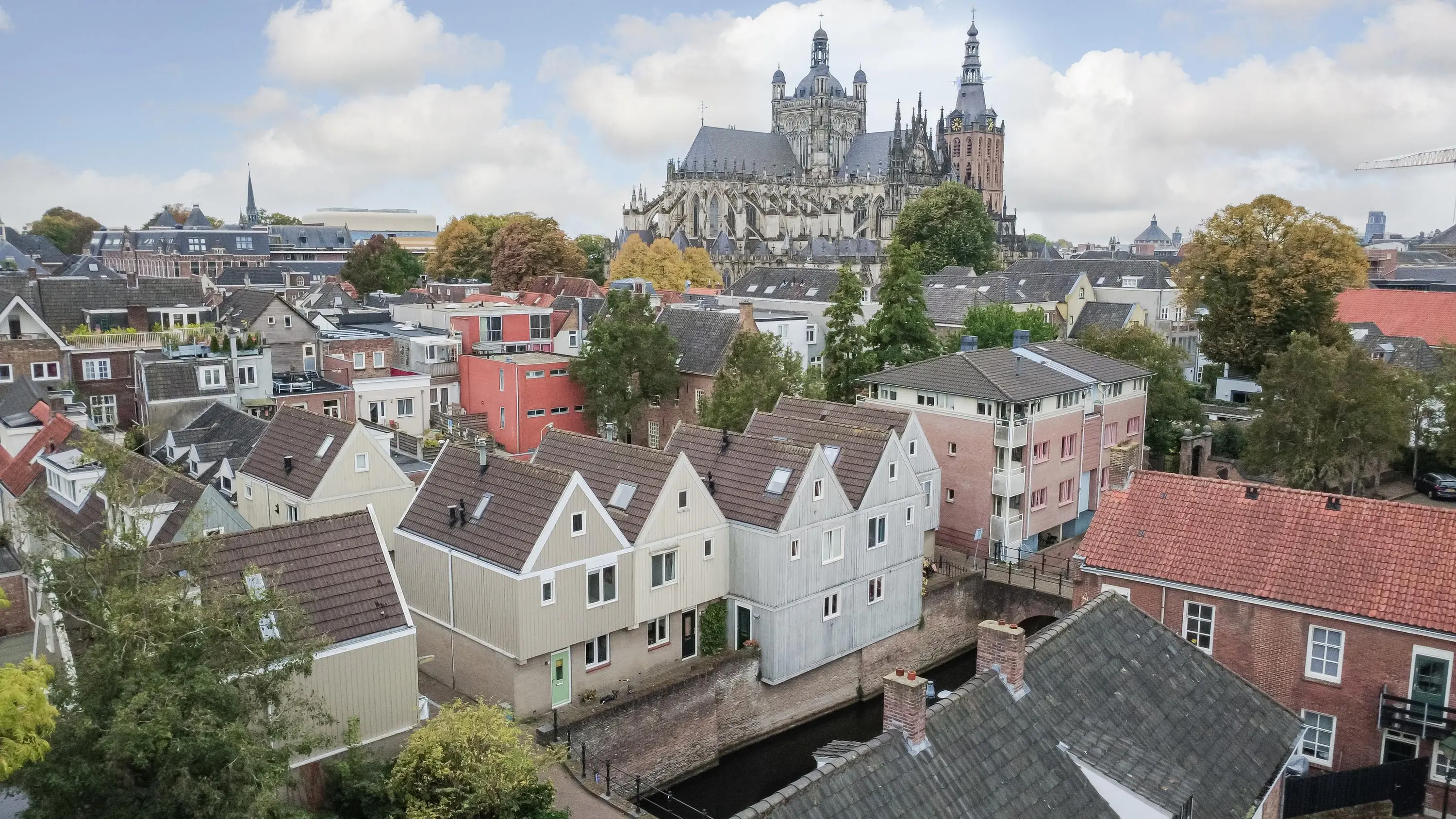 Zusters van Orthenpoort 16
