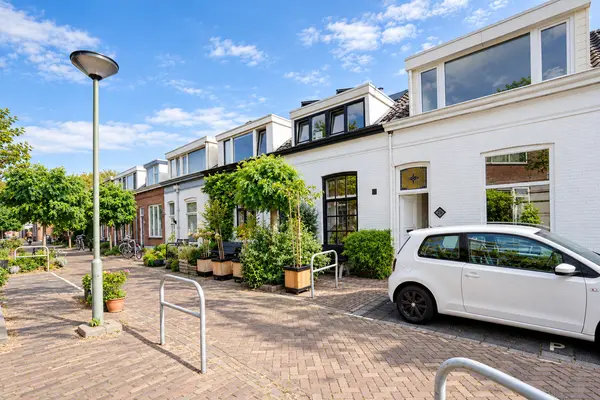 Adriaan van Altenastraat 26, DORDRECHT