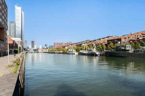 Laan op Zuid 320, ROTTERDAM