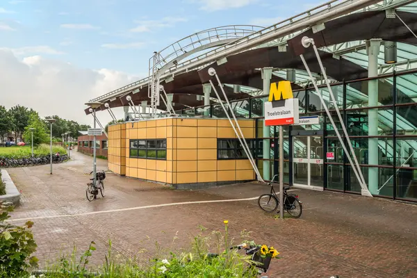 Burgemeester Gijsenlaan 17, SCHIEDAM