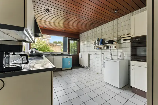 Laan van Spieringshoek 2, SCHIEDAM