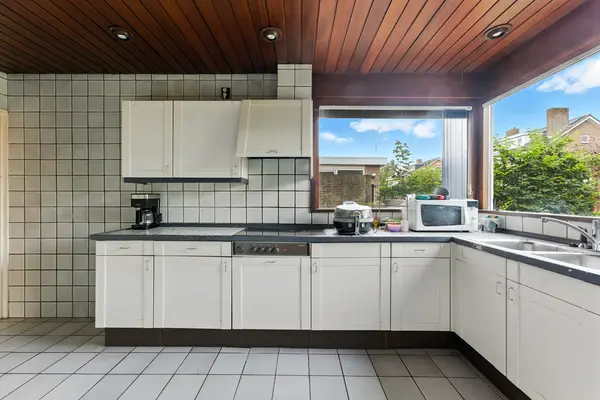 Laan van Spieringshoek 2, SCHIEDAM