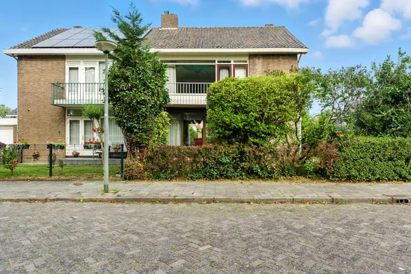 Laan van Spieringshoek 2, SCHIEDAM