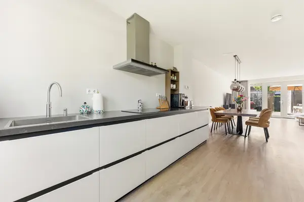 Pieter van den Hoogenbandstraat 12, SCHIEDAM