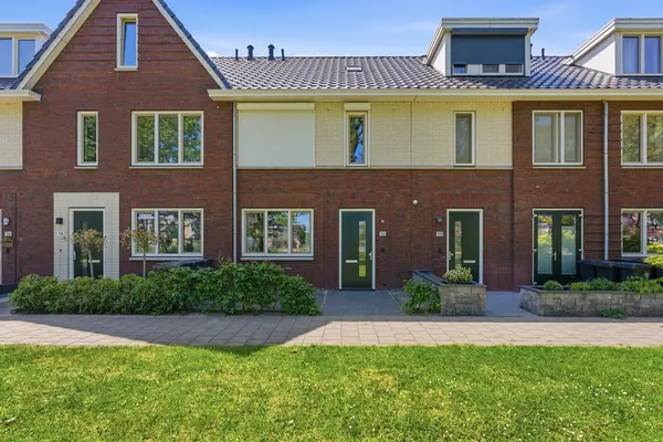 Pieter van den Hoogenbandstraat 12, SCHIEDAM
