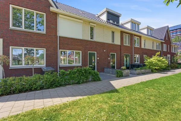 Pieter van den Hoogenbandstraat 12, SCHIEDAM
