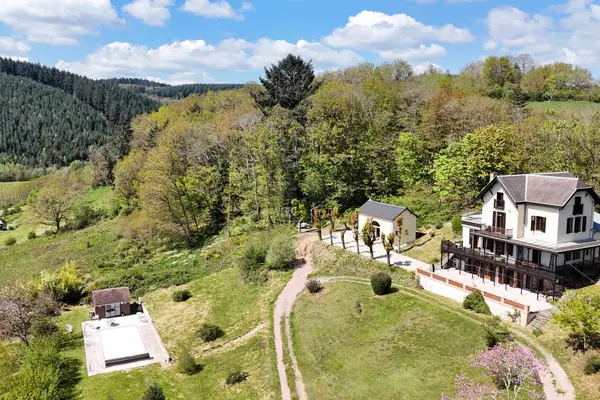 9 rue Creuse , LA CELLE EN MORVAN