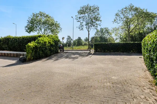 Ringdijk 74, ROTTERDAM