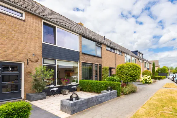 Seringenstraat 12, OUD-BEIJERLAND