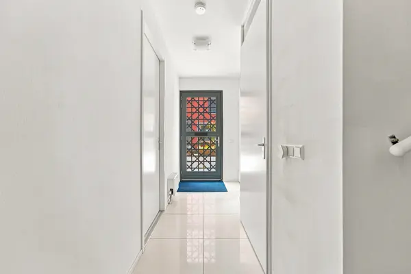 Iwanhof 10, ROTTERDAM