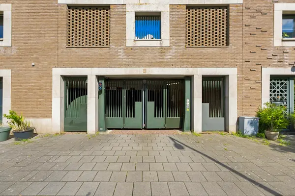 Iwanhof 10, ROTTERDAM