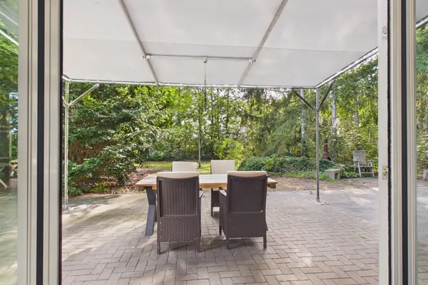 Roosendaalsebaan 30, Schijf