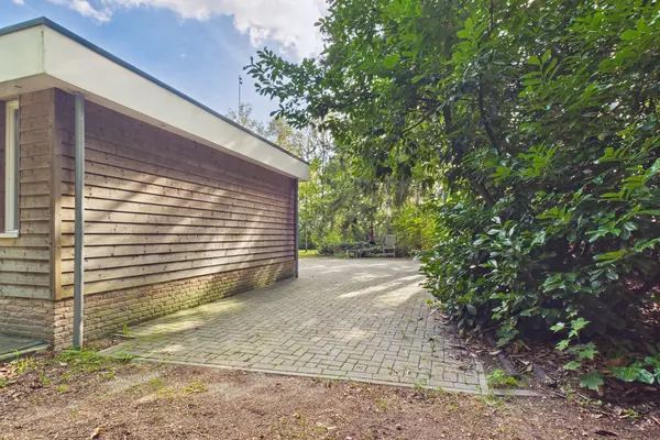 Roosendaalsebaan 30, Schijf